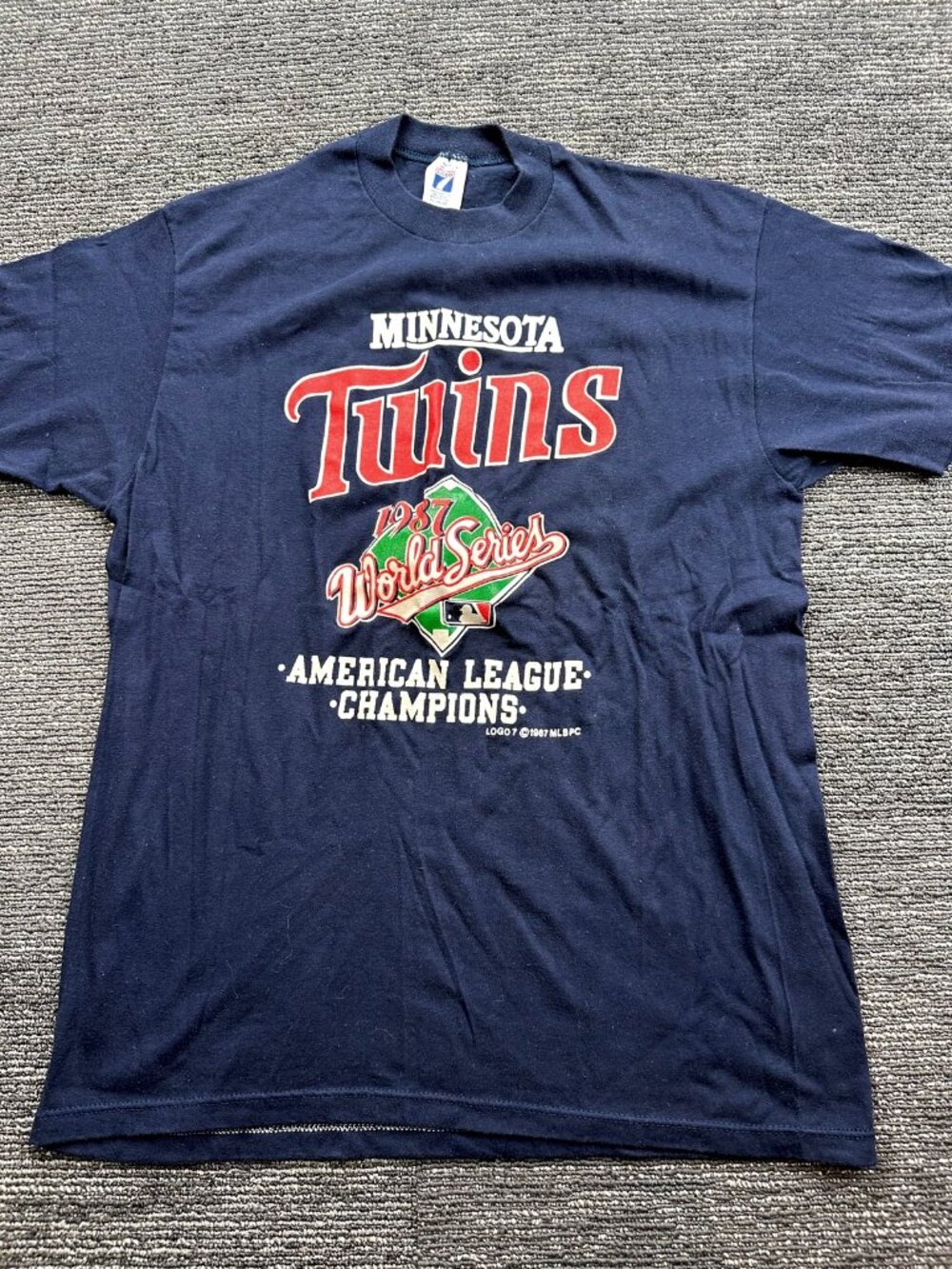 Vintage 1987 Minnesota Twins World Series T-Shirt Logo 7 XL Navy MLB